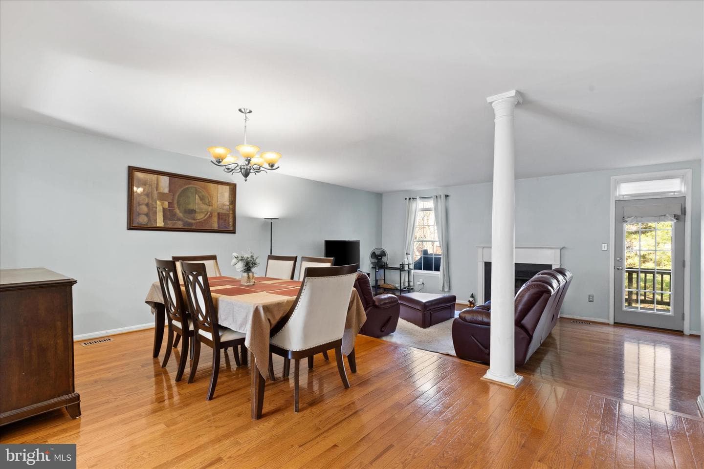 6897 Kerrywood Circle photo 4