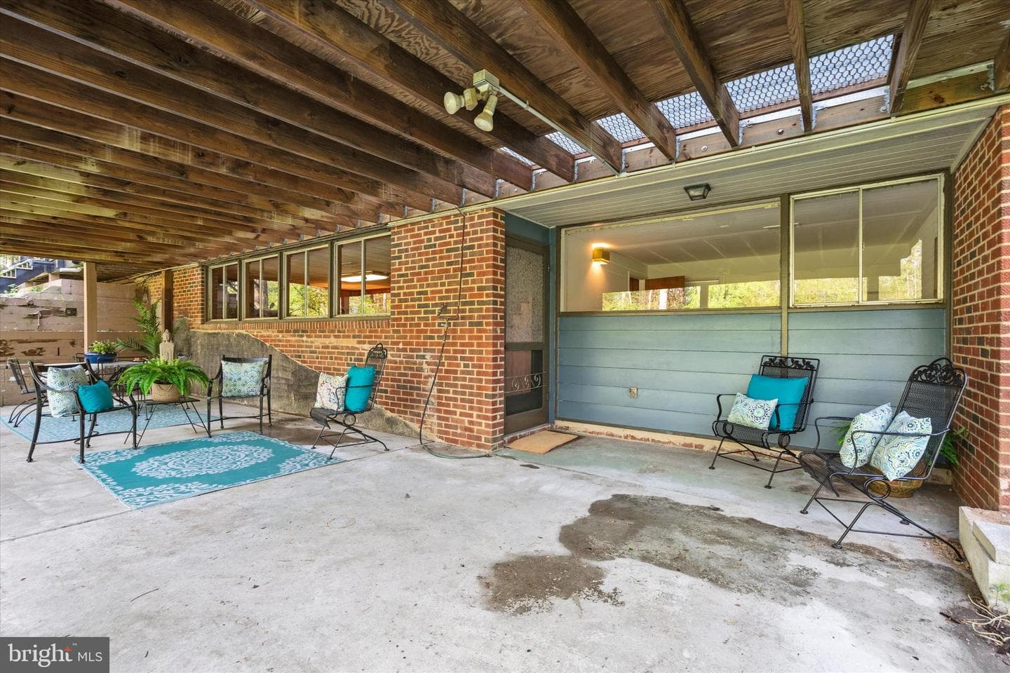 3415 Surrey Lane photo 28