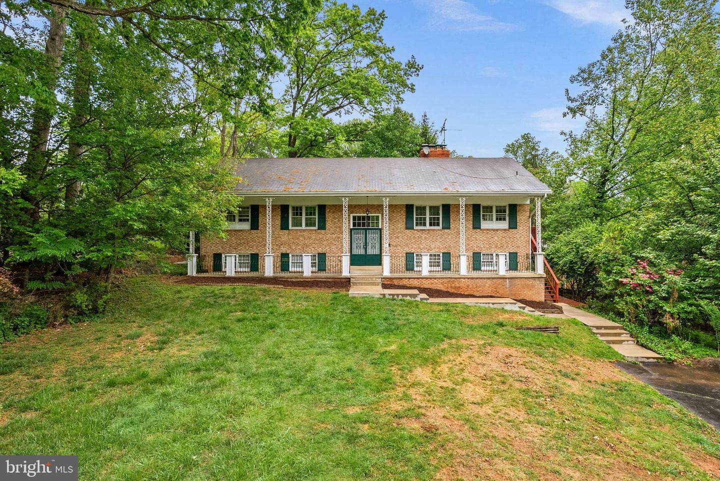 2435 Hunter Mill Road, Vienna