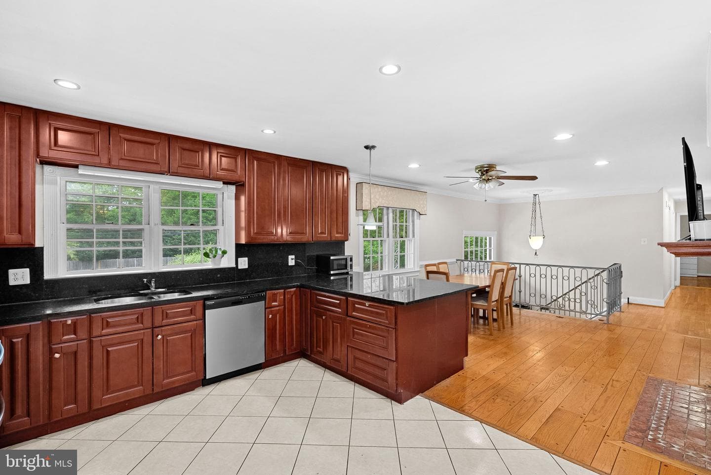 2435 Hunter Mill Road photo 7