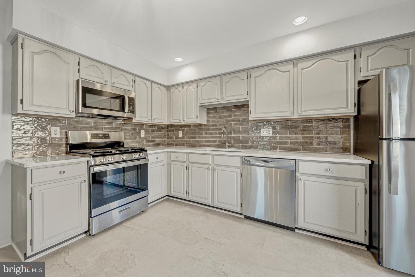12312 Fox Lake Court photo 7