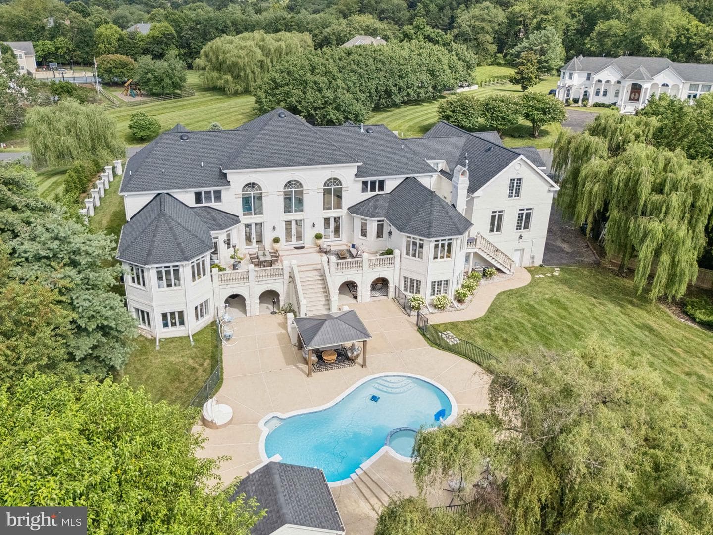 606 Brockman Court photo 4