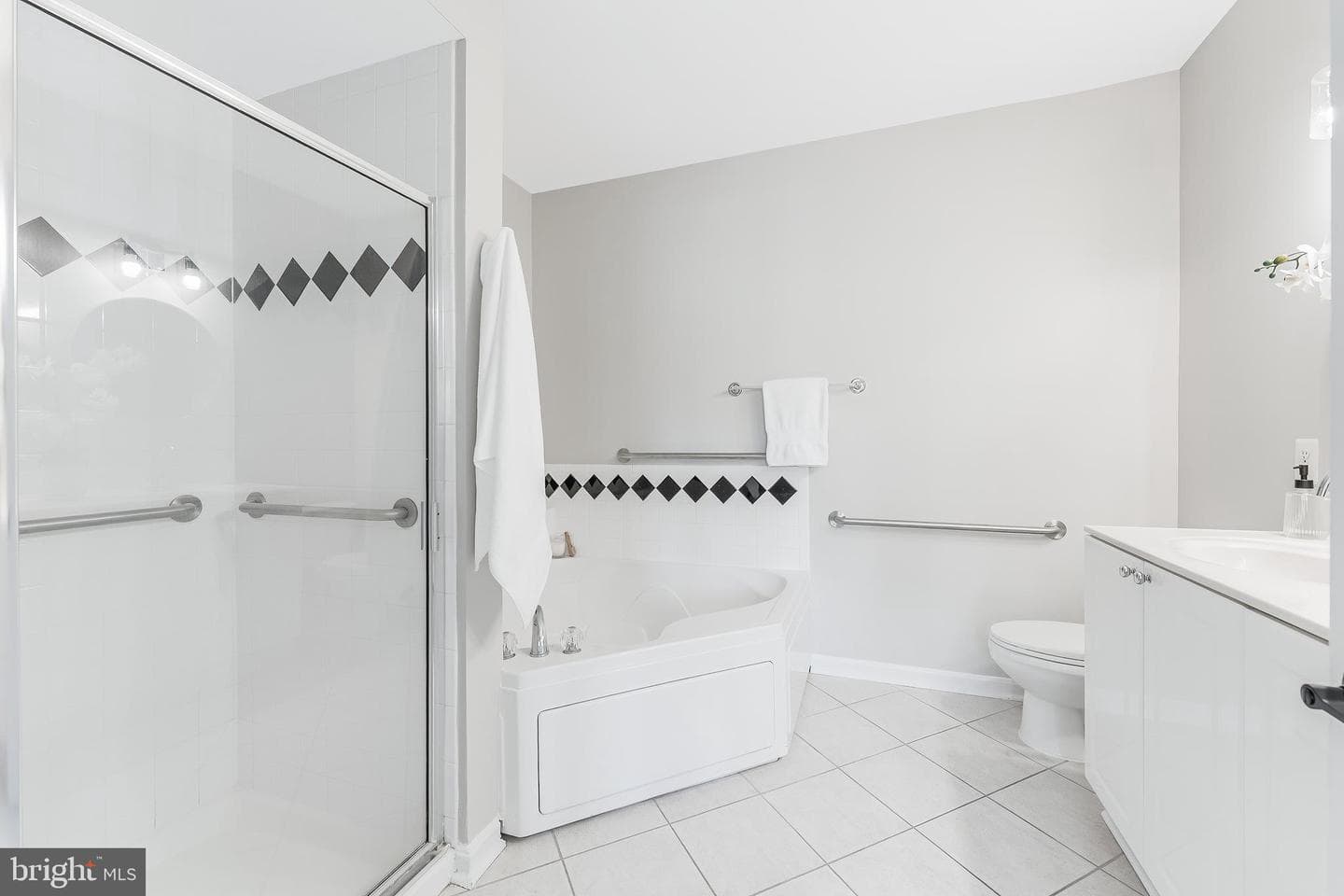 1851 Stratford Park Place #212 photo 32