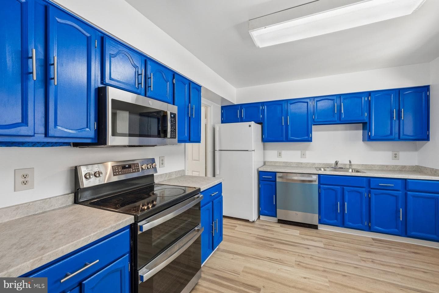 8955 Omega Court photo 9