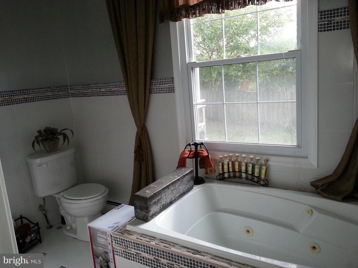 2063 Woodford Road photo 22