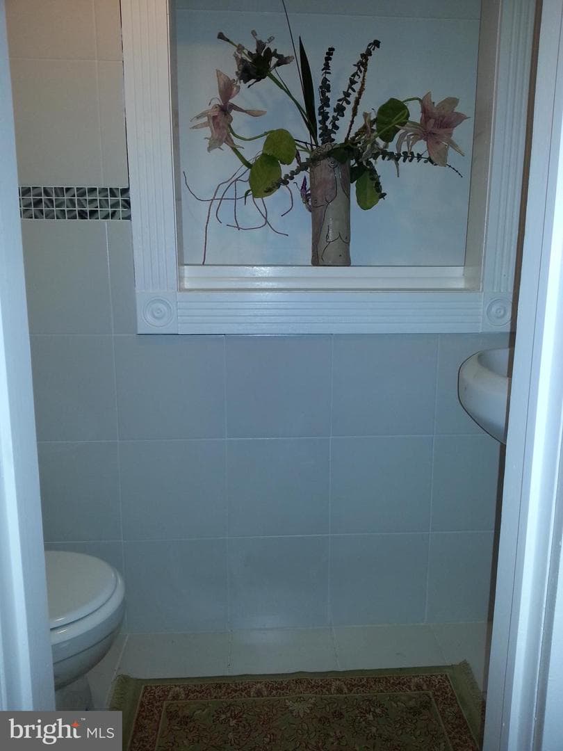 2063 Woodford Road photo 24