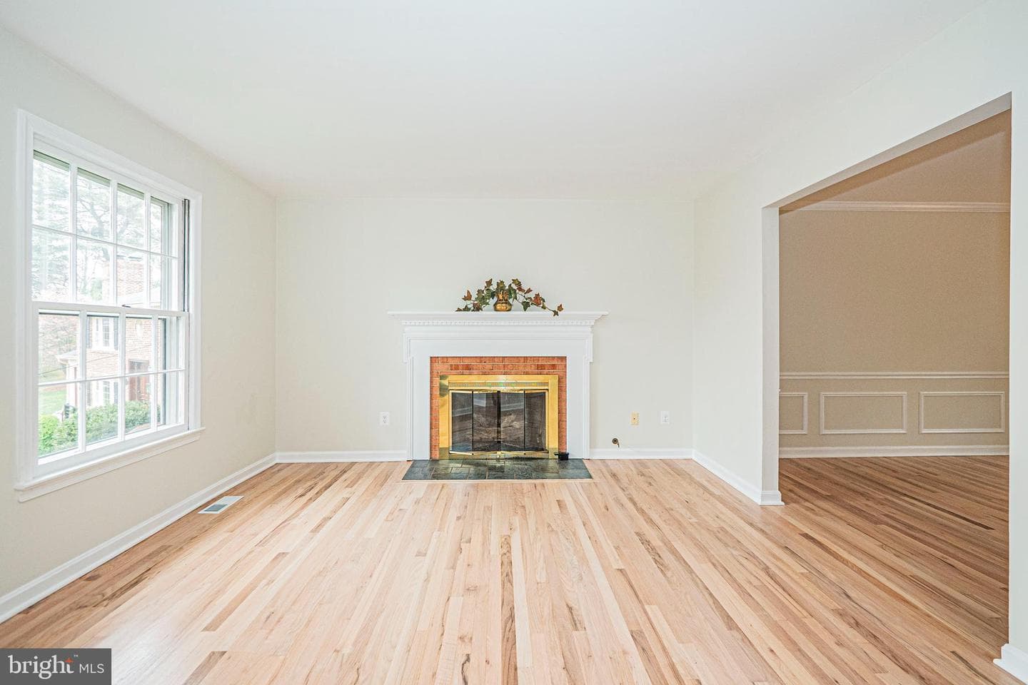 2419 Caron Lane photo 6