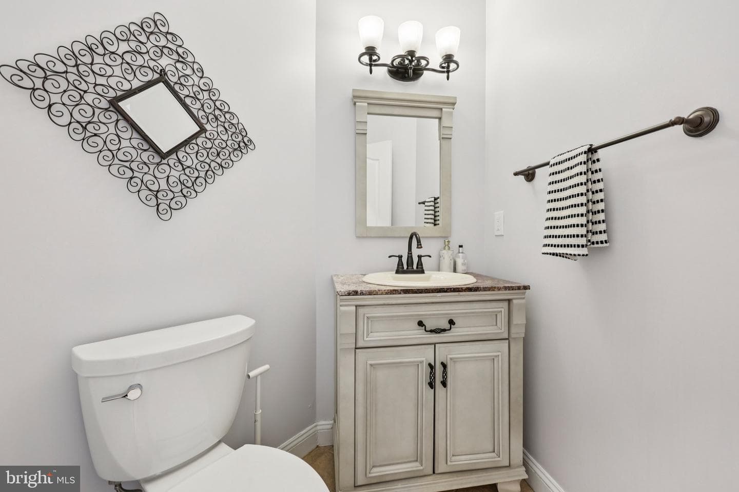 7902 Greenebrook Court photo 28