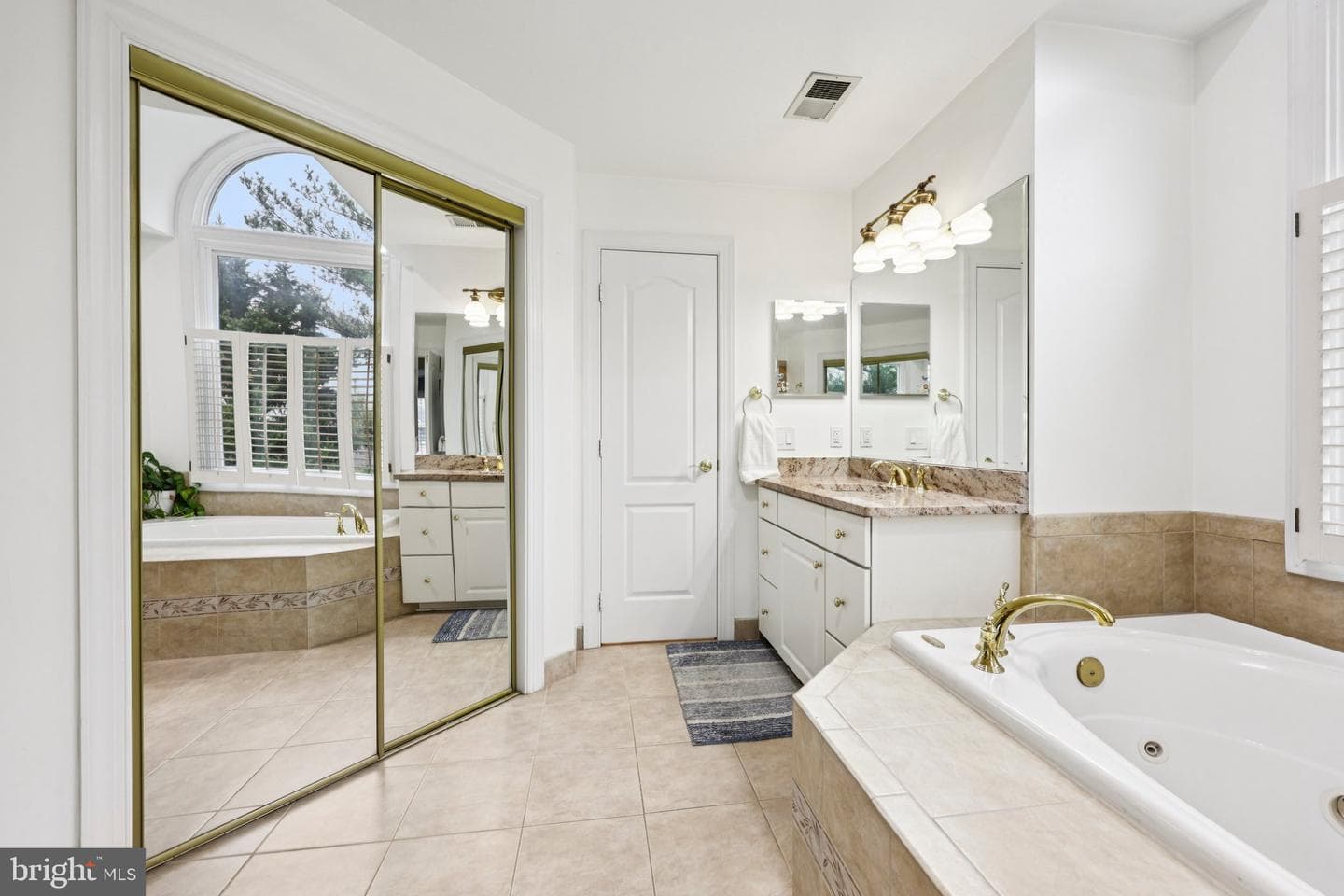 7902 Greenebrook Court photo 40