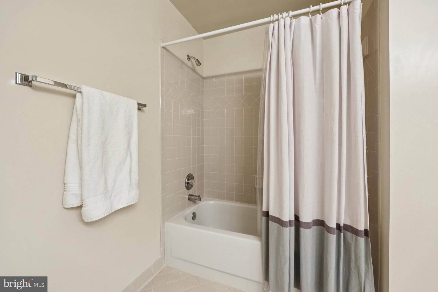 7902 Greenebrook Court photo 58