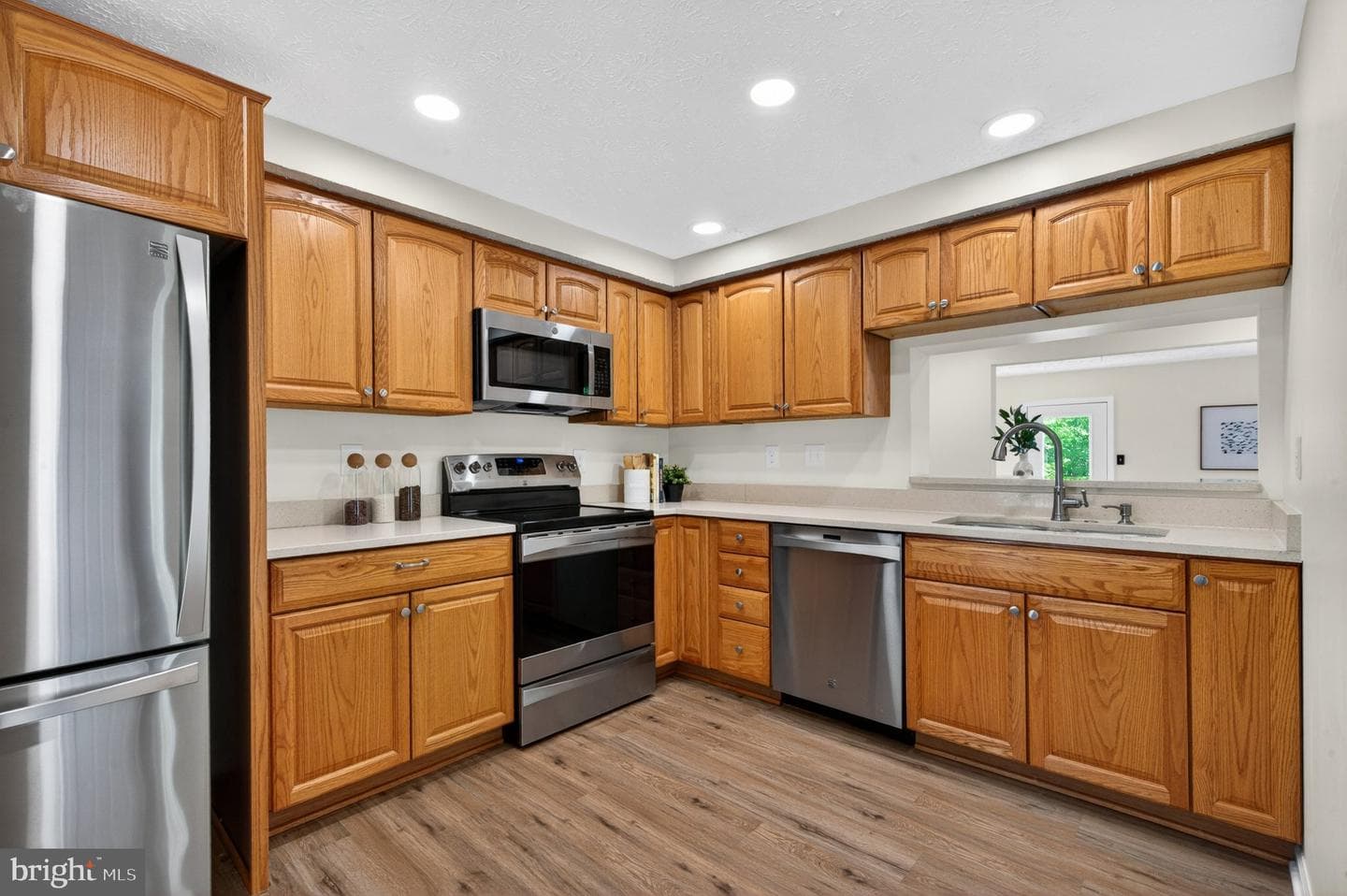 9129 Blarney Stone Drive photo 4