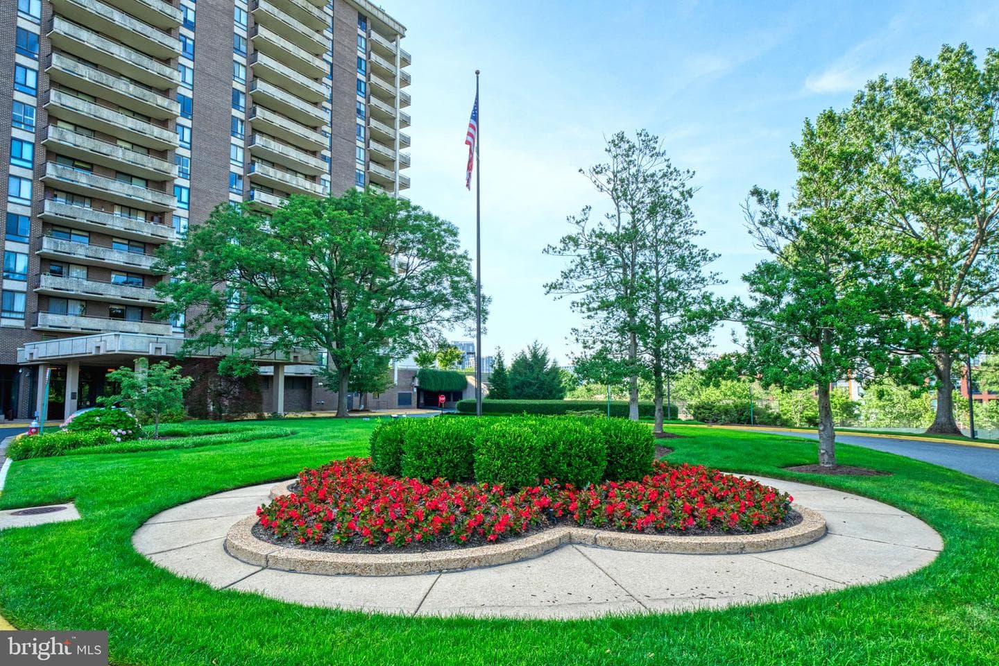 1800 Old Meadow Road #1006, Mclean