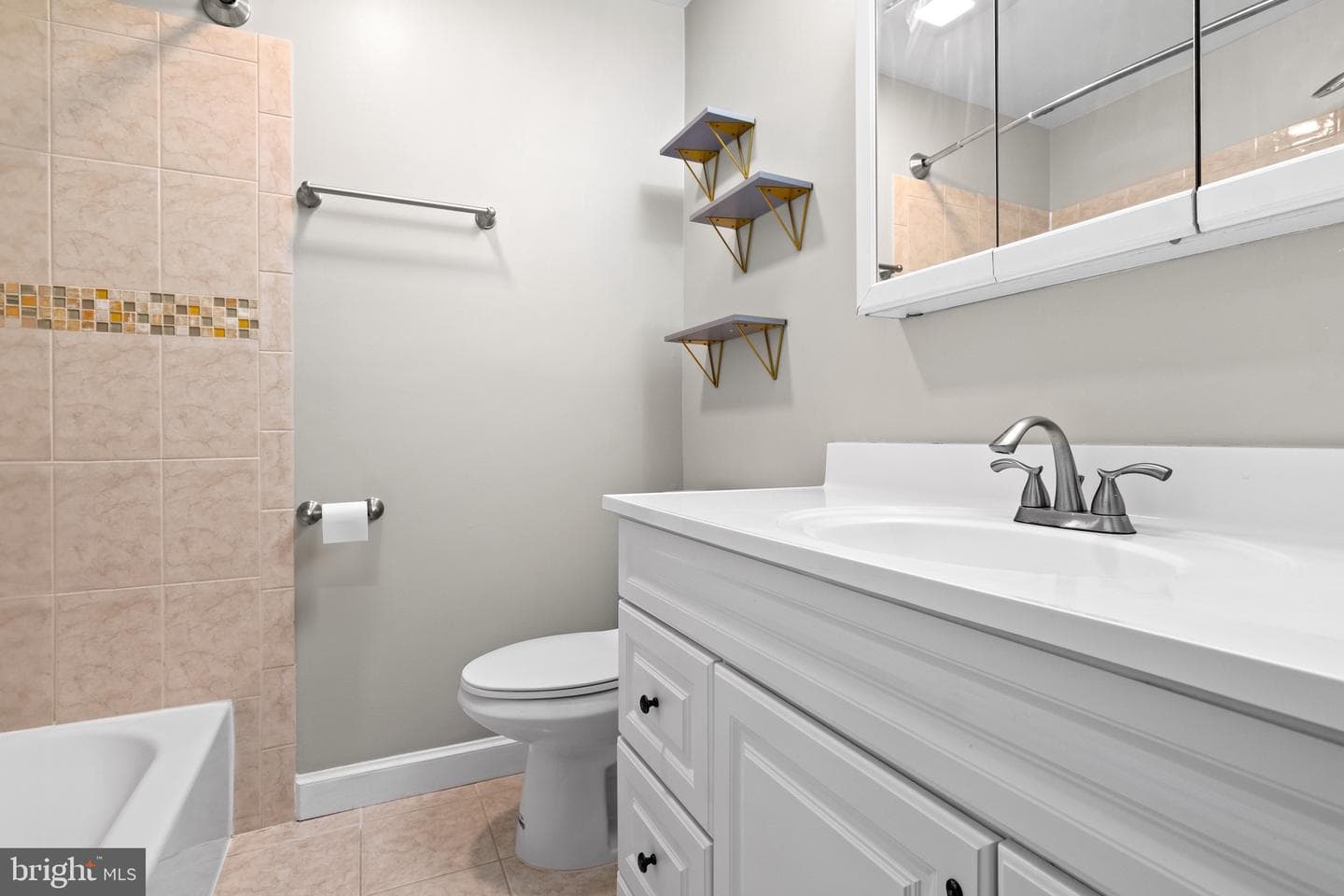 4727 Exeter Street photo 21