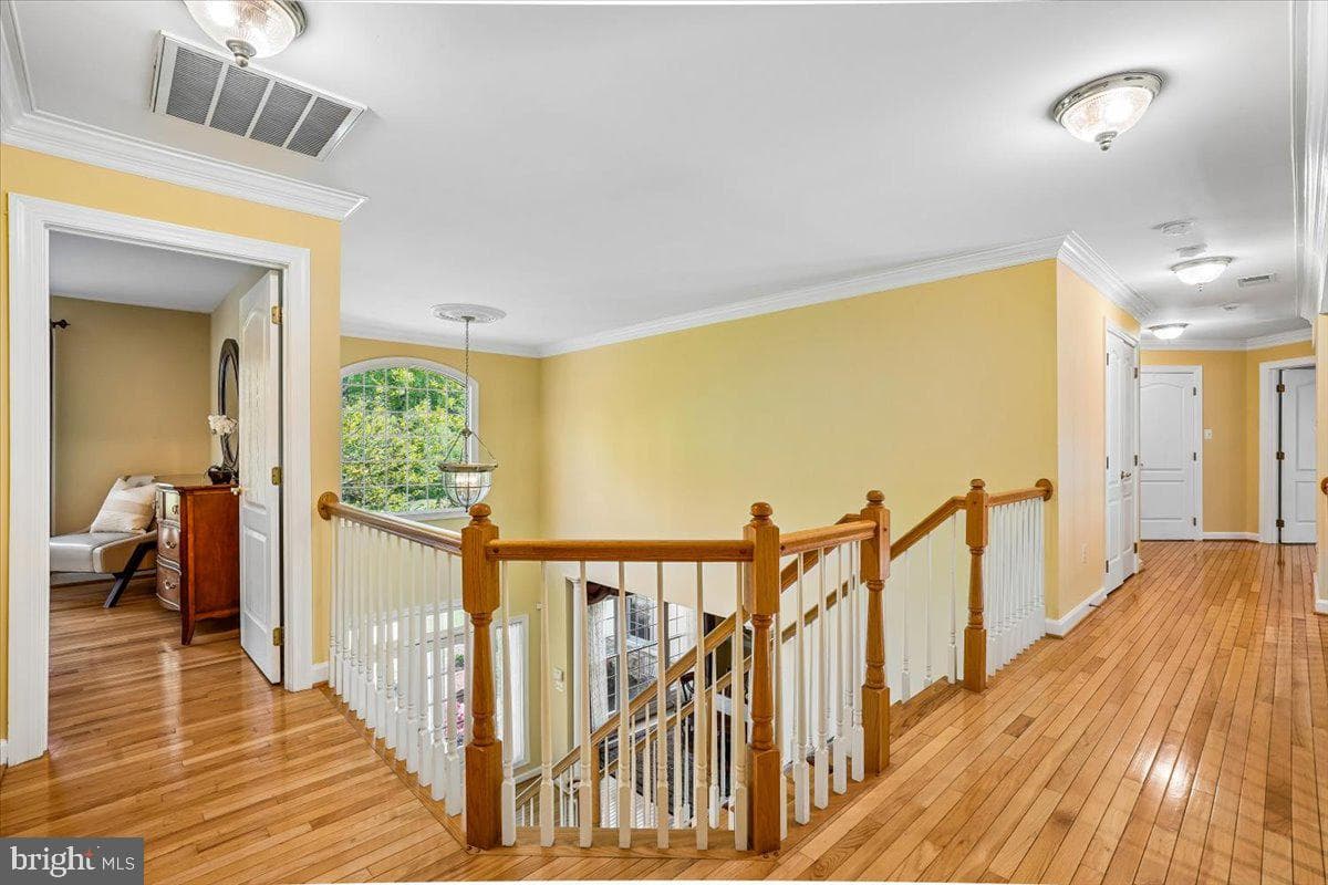 8220 Roseland Drive photo 38