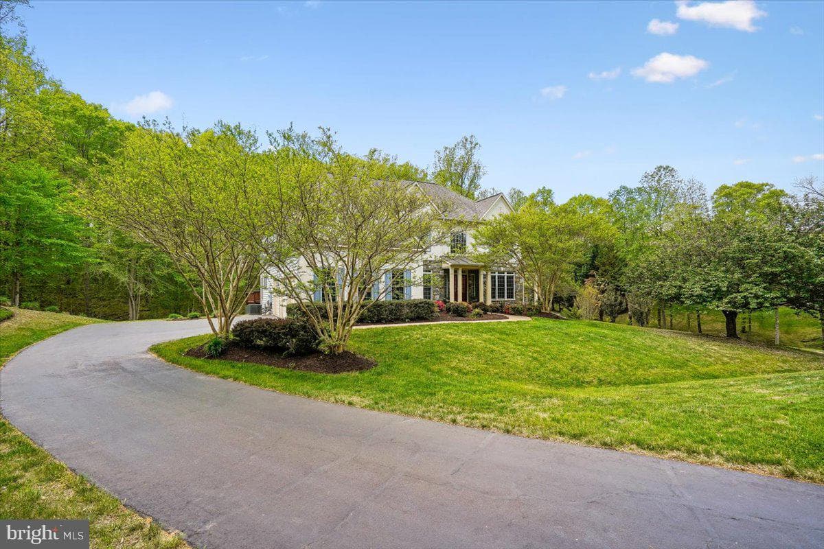 8220 Roseland Drive photo 73