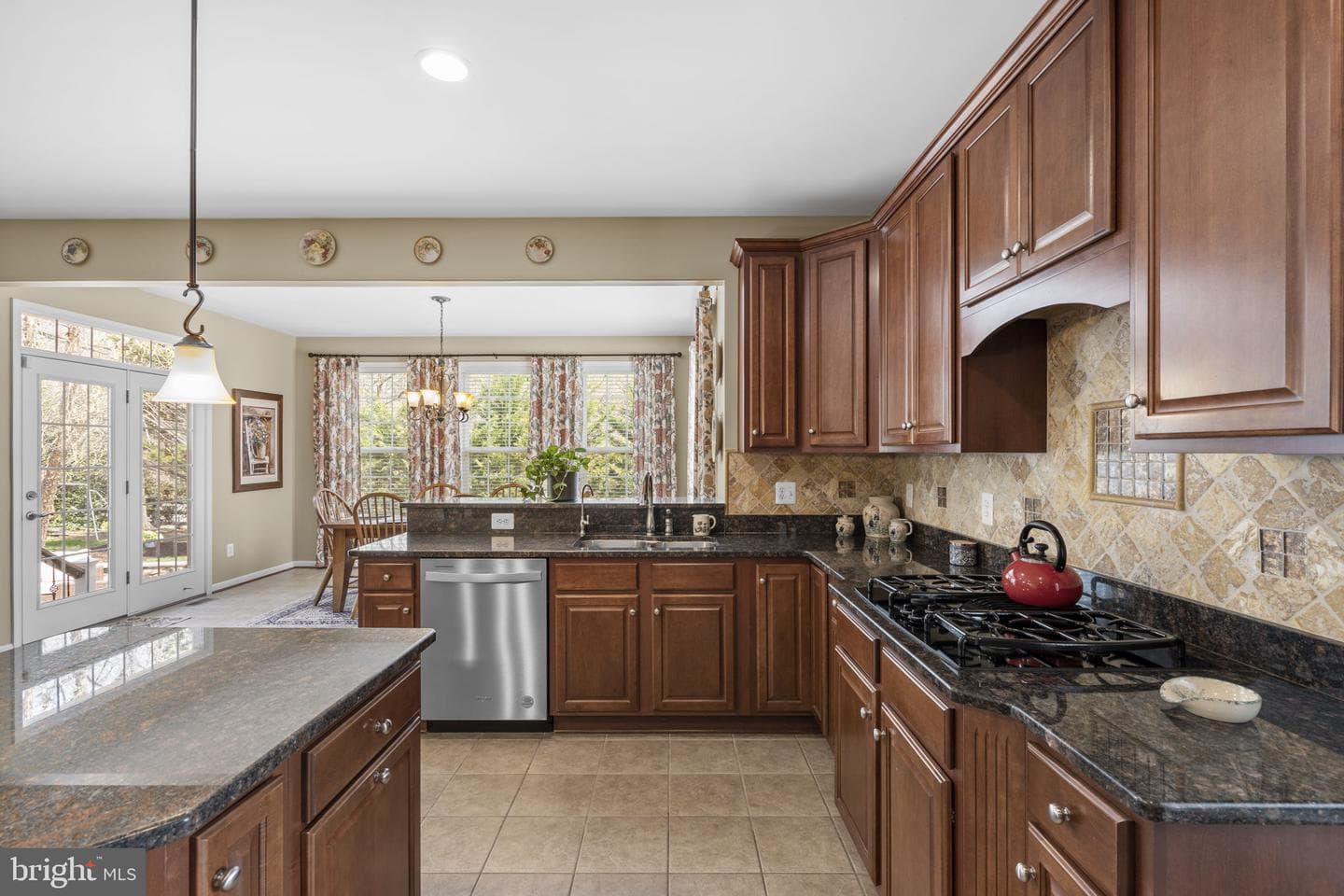 9323 Castle Hill Road photo 18