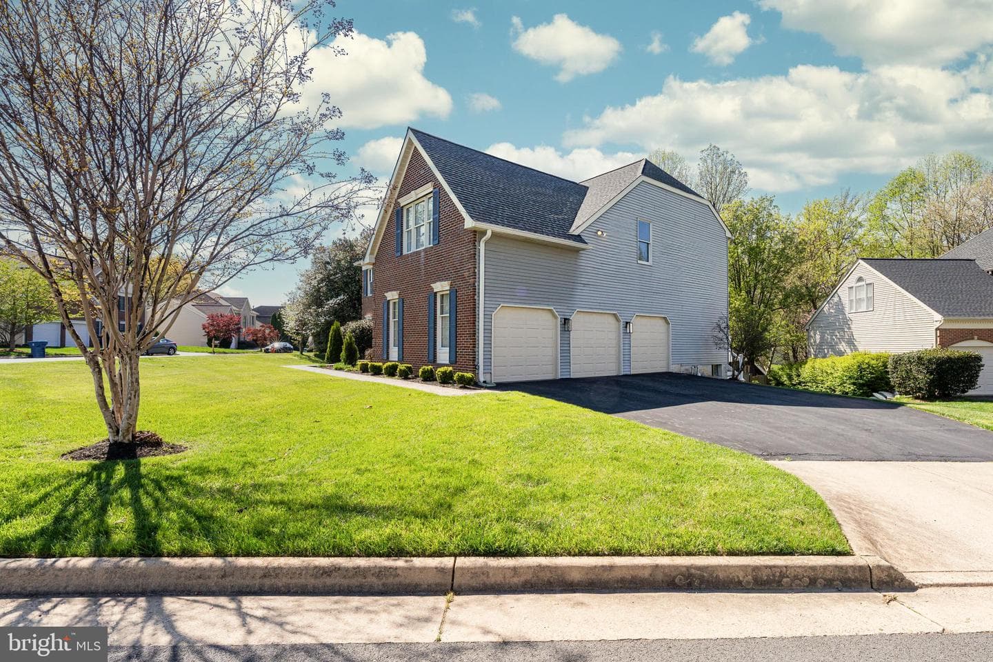 1518 Thurber Street photo 2