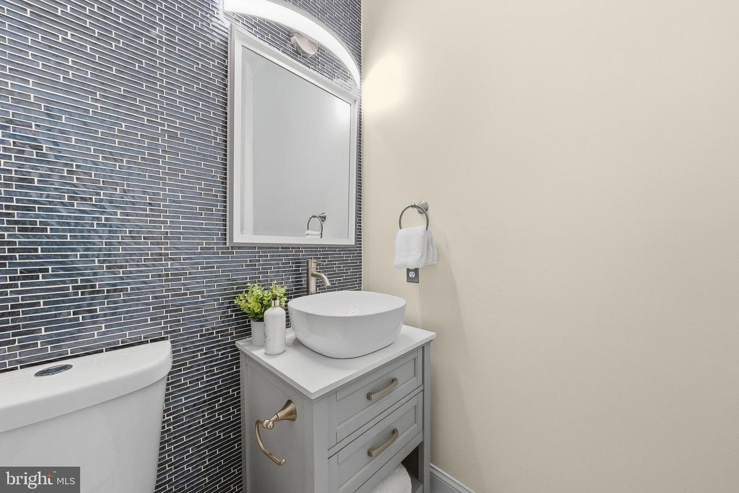 1518 Thurber Street photo 30