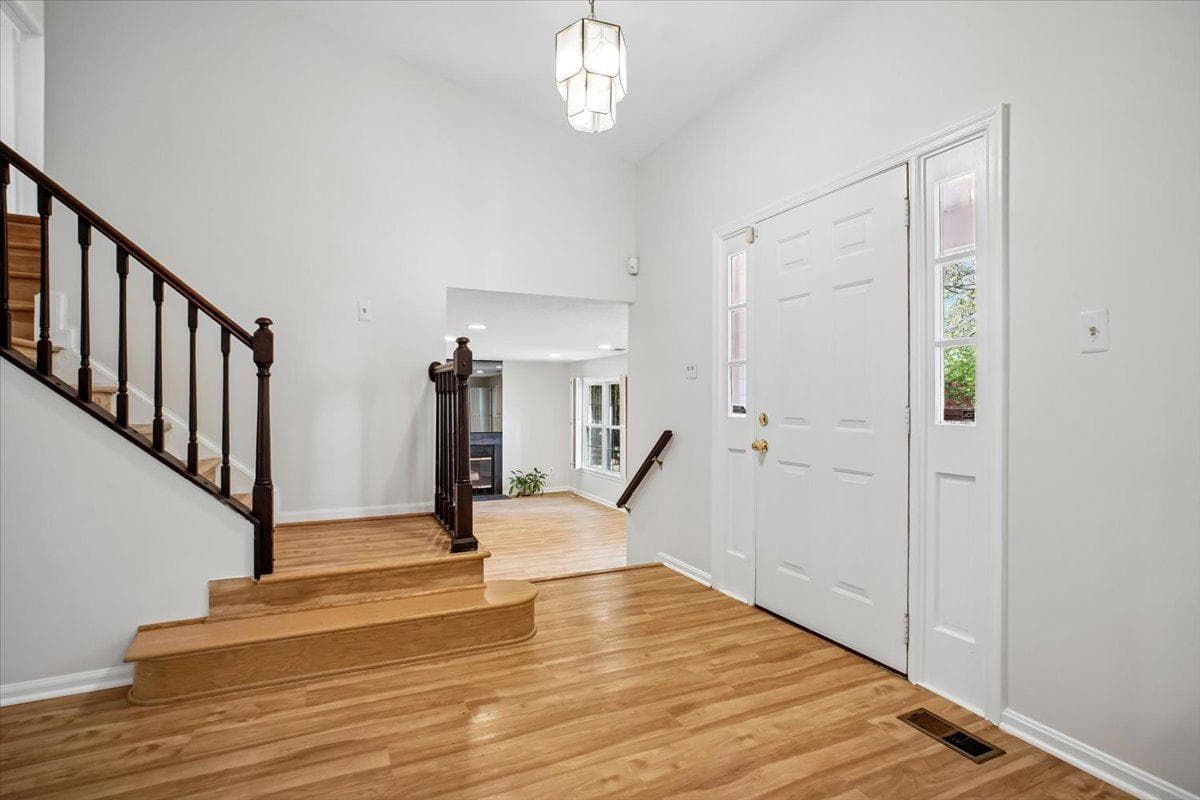 11104 Loran Road photo 6