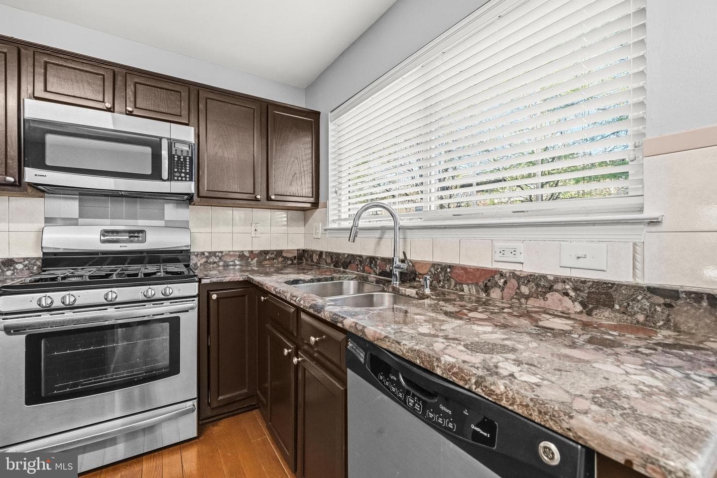 8547 Towne Manor Court photo 12