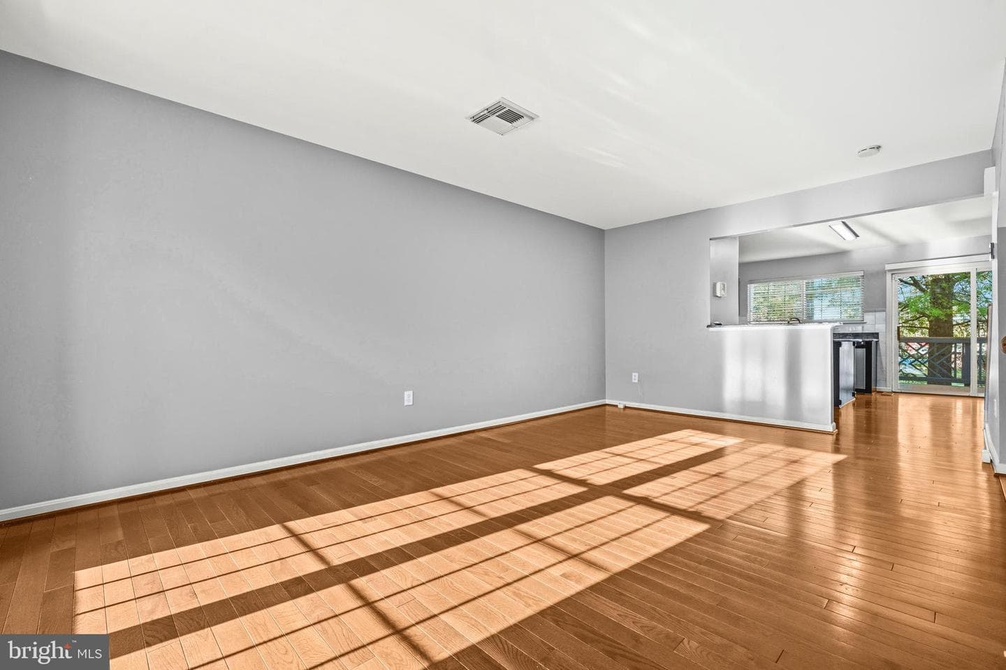 8547 Towne Manor Court photo 2