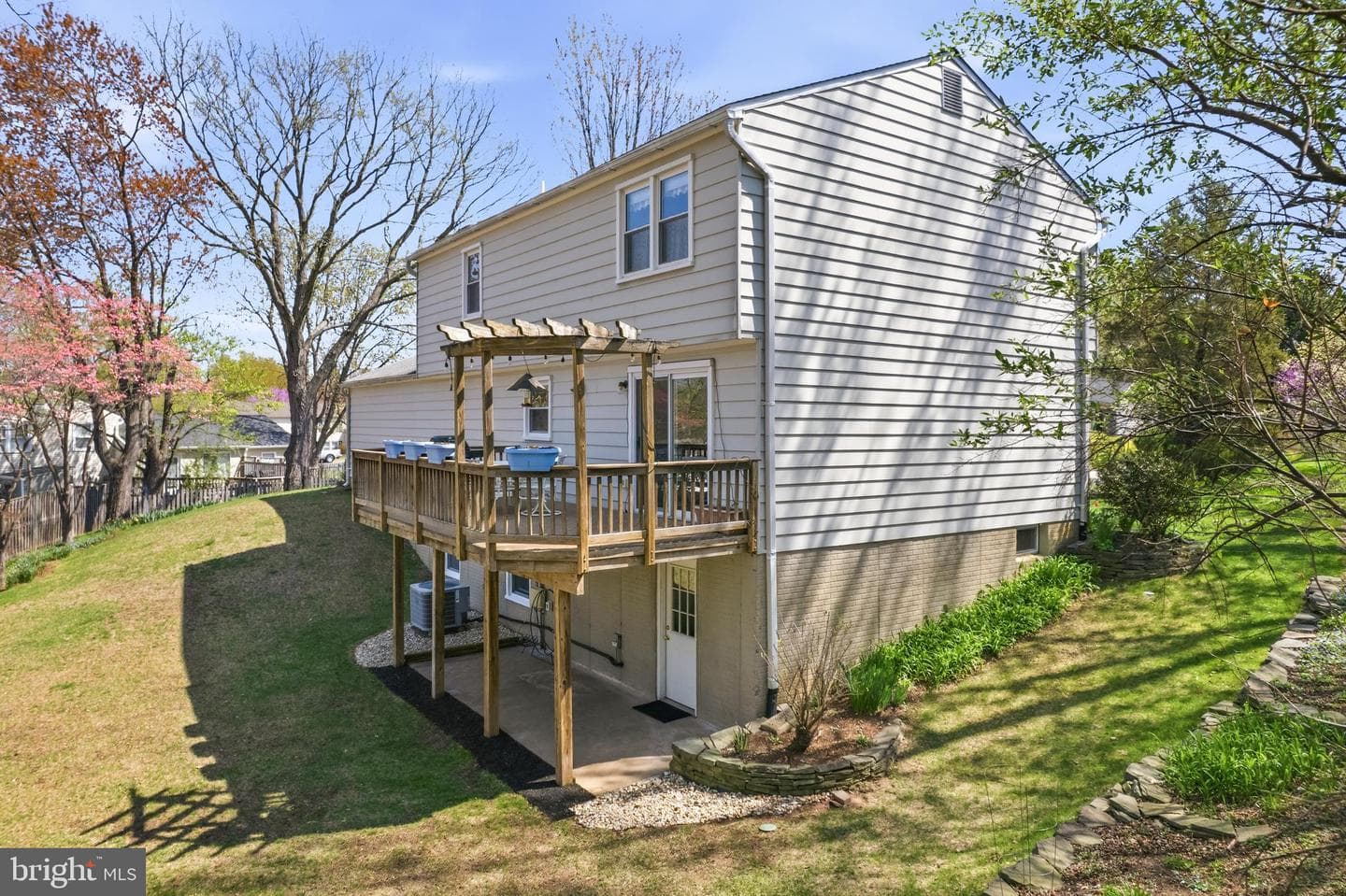 2622 Sheringham Drive photo 2