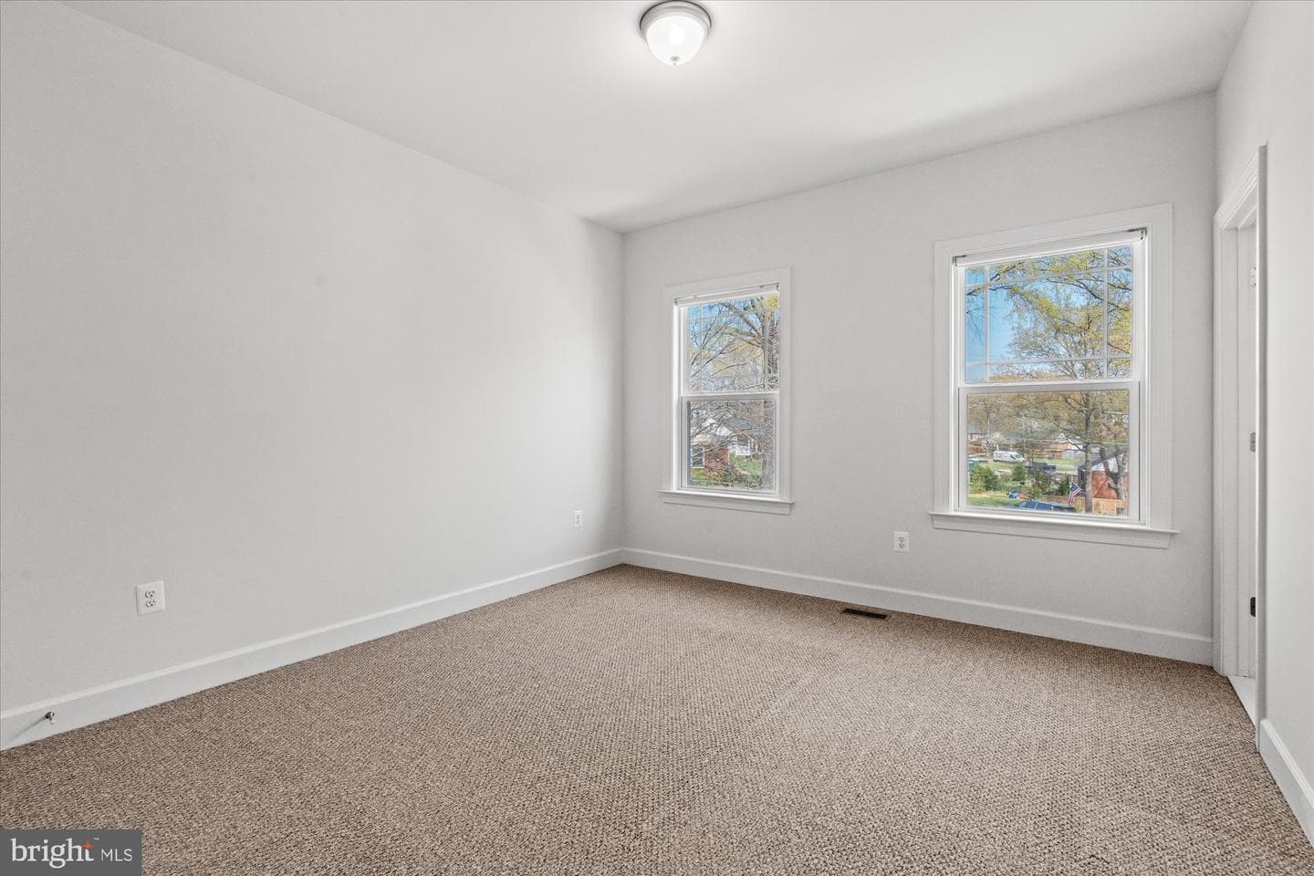 8112 Wingfield Place photo 36