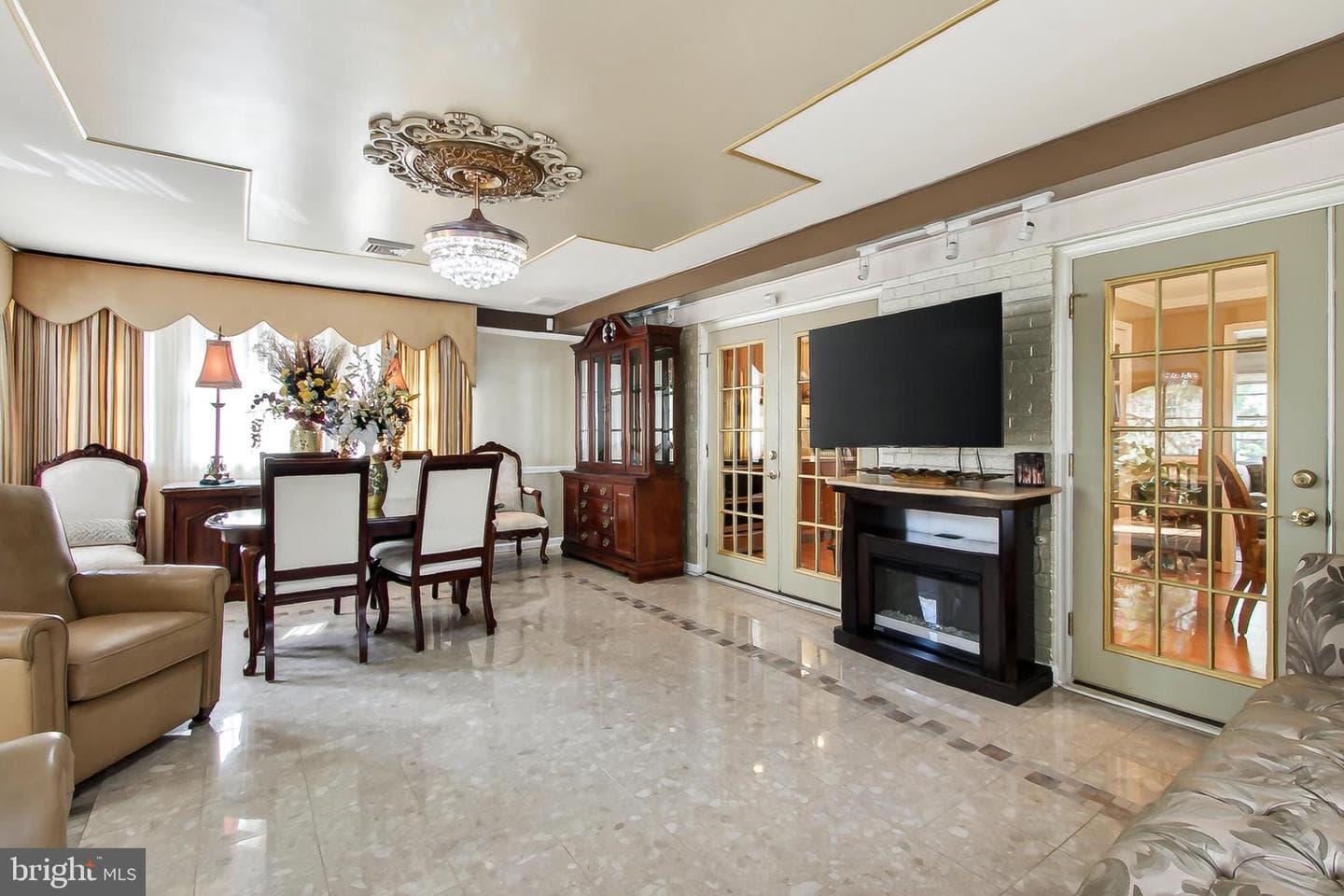 7052 Wardell Street photo 12