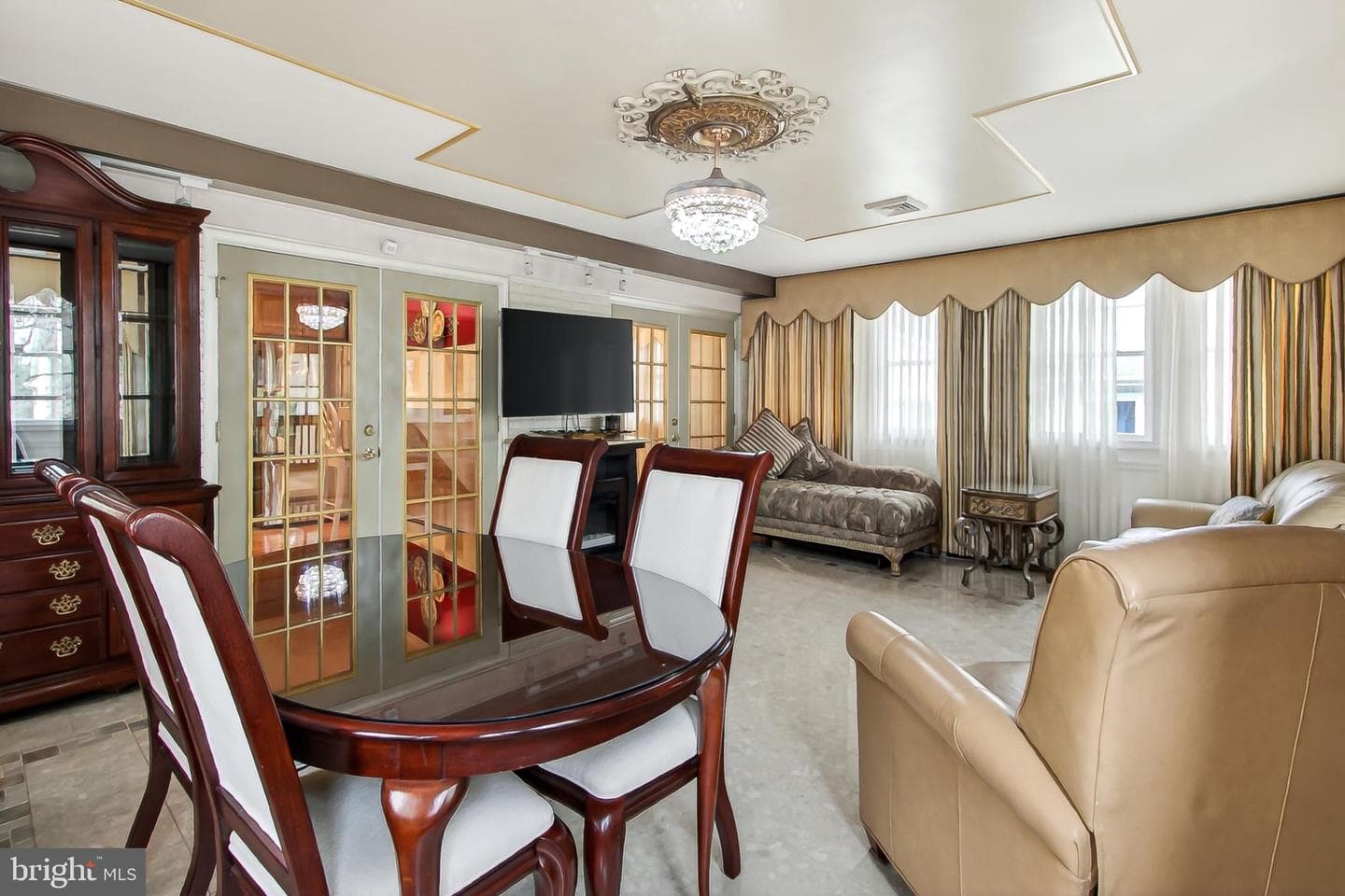 7052 Wardell Street photo 13