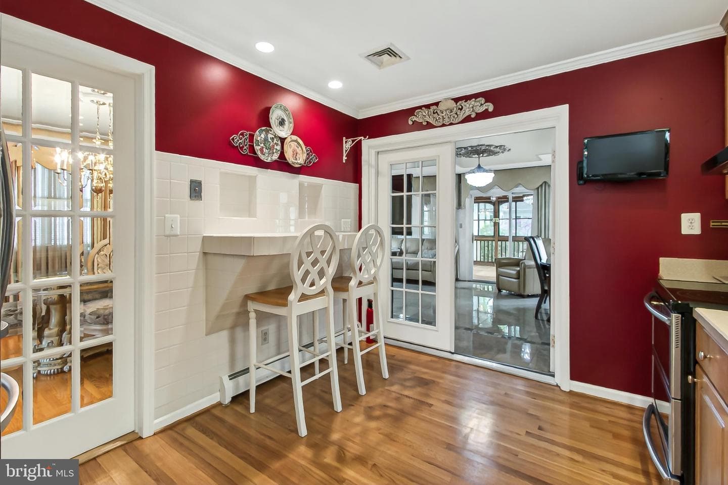 7052 Wardell Street photo 16