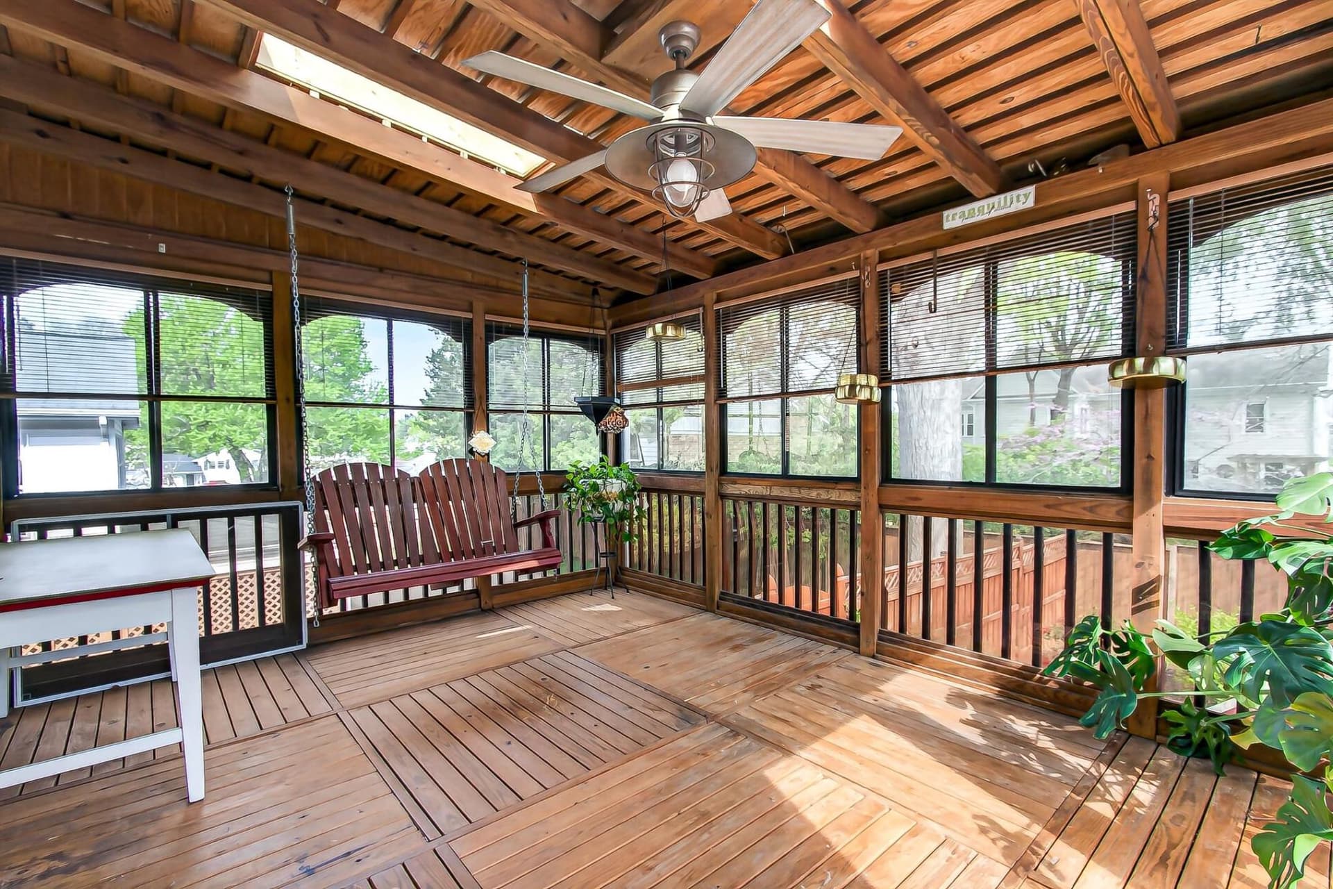 7052 Wardell Street photo 18