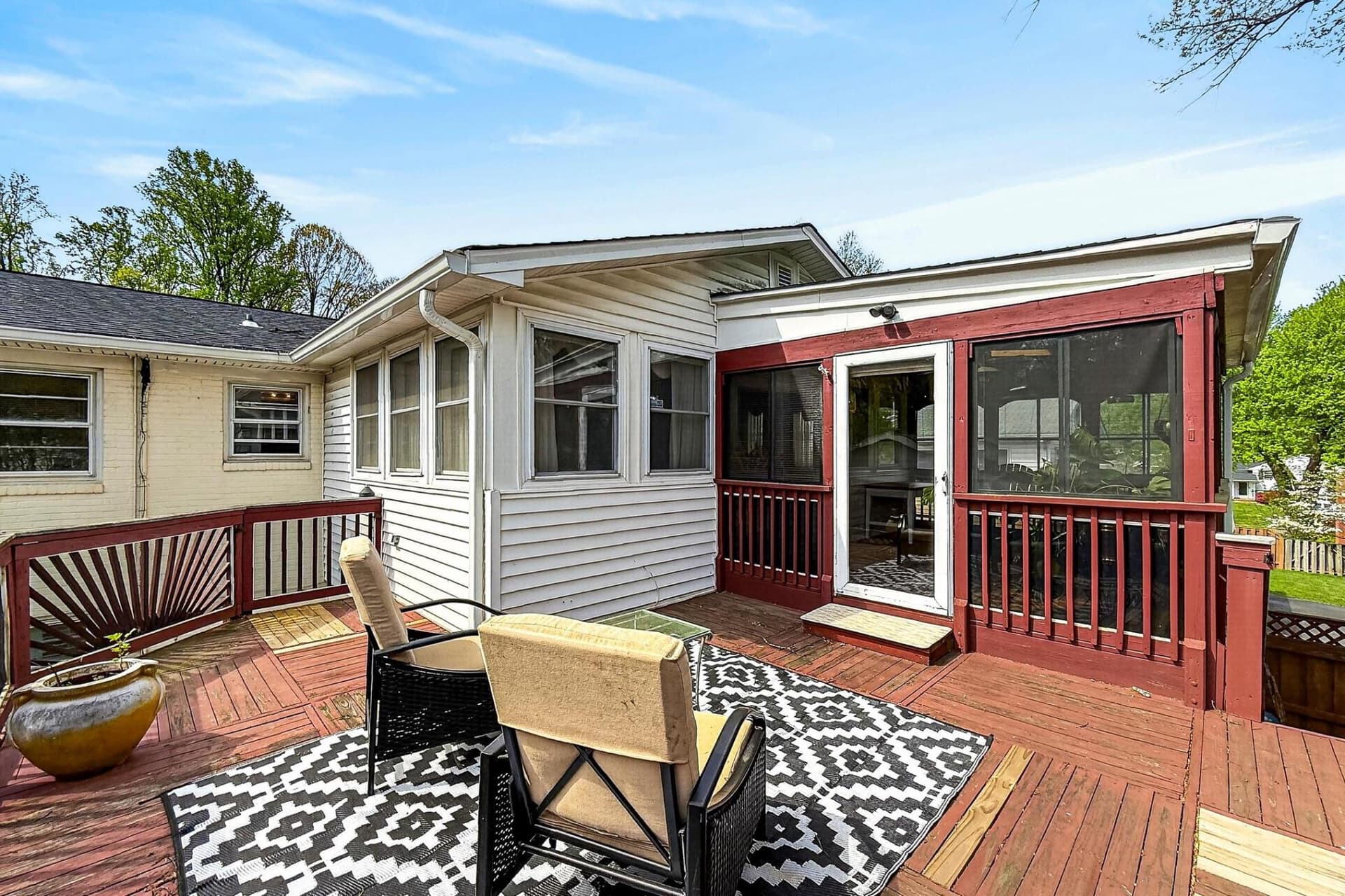 7052 Wardell Street photo 34