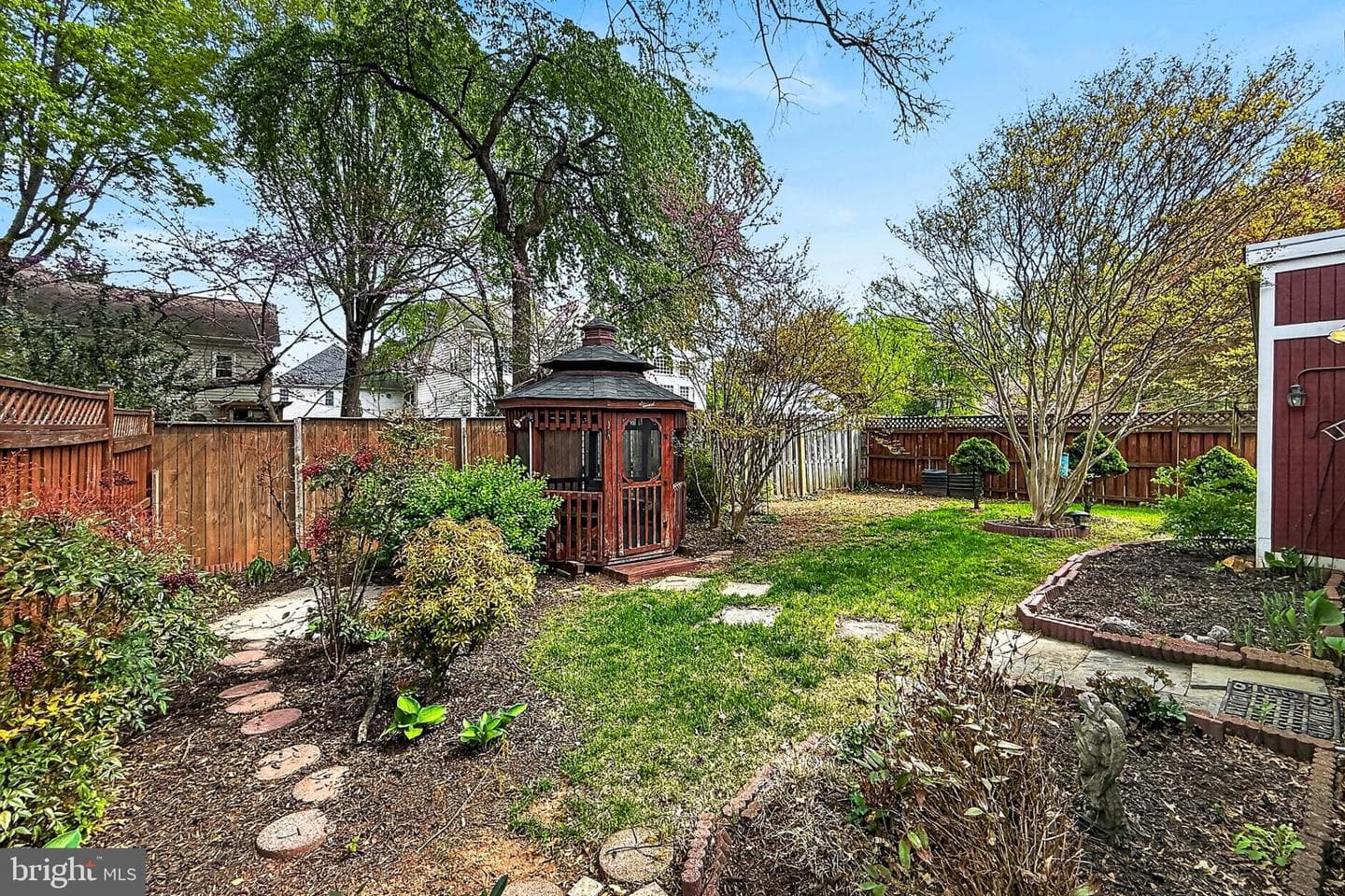 7052 Wardell Street photo 43