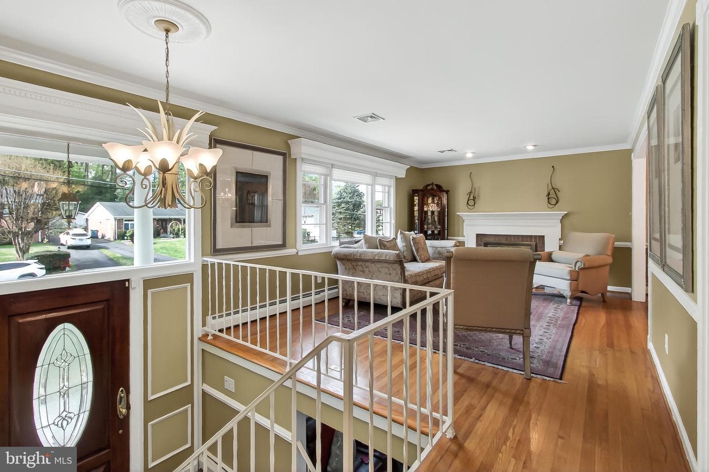7052 Wardell Street photo 5