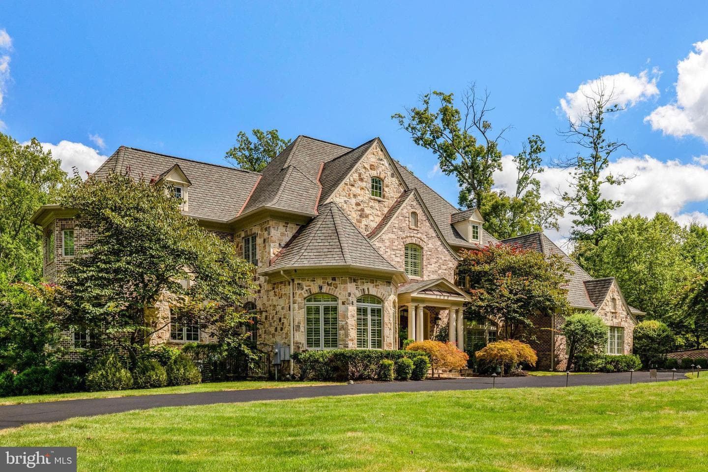 1239 Daleview Drive, Mclean