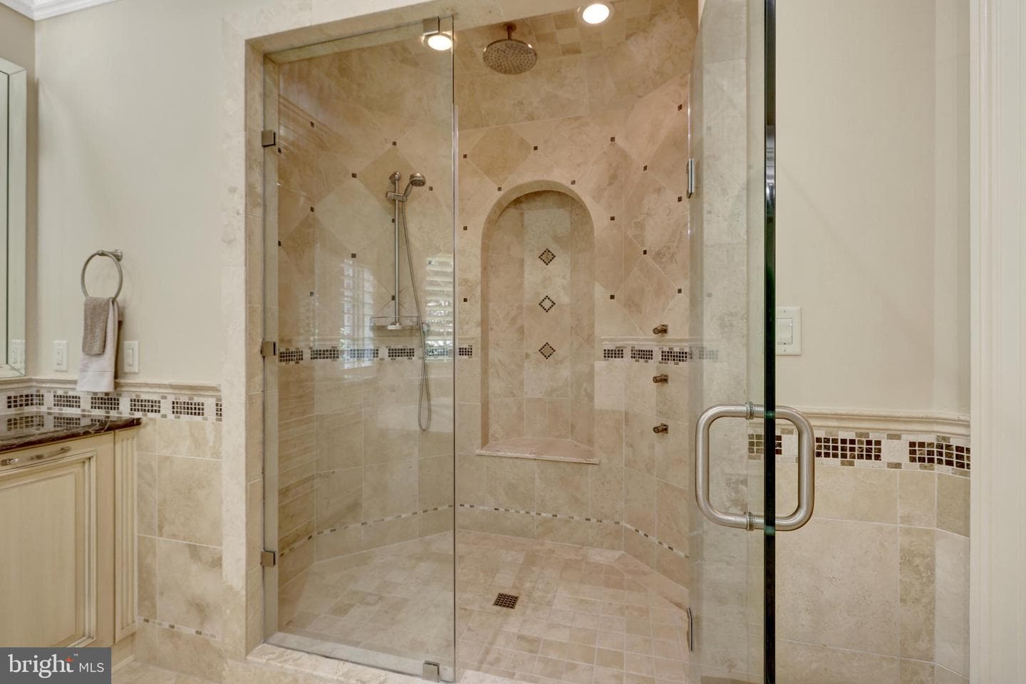 1239 Daleview Drive photo 24