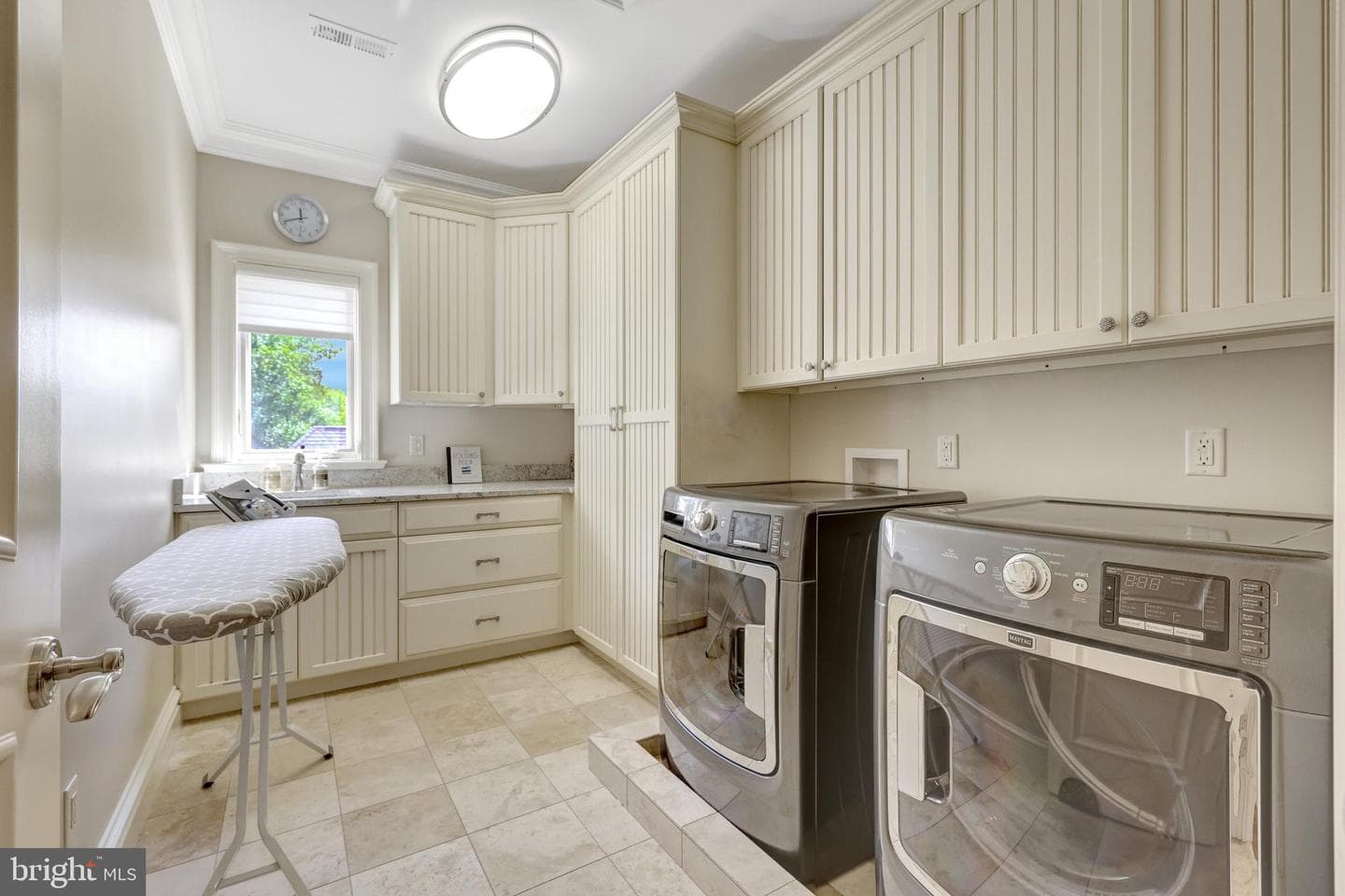 1239 Daleview Drive photo 33