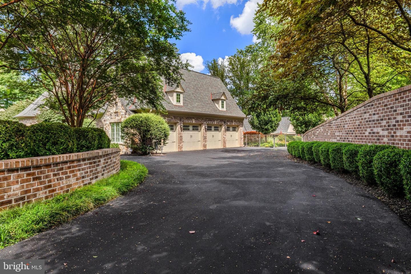 1239 Daleview Drive photo 7
