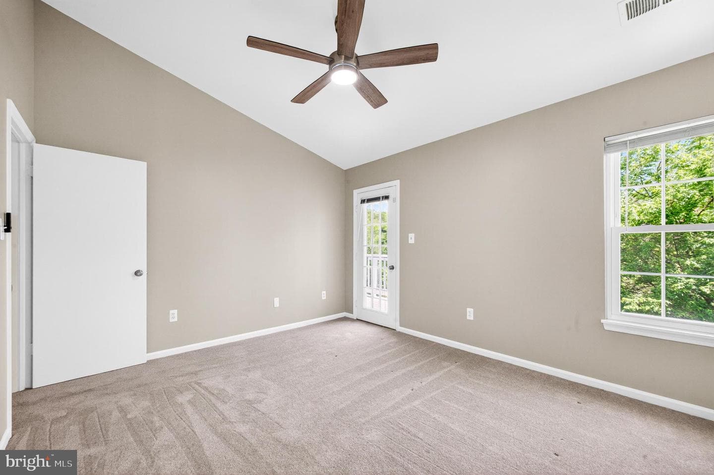 2846 Yarling Court #2846 photo 16