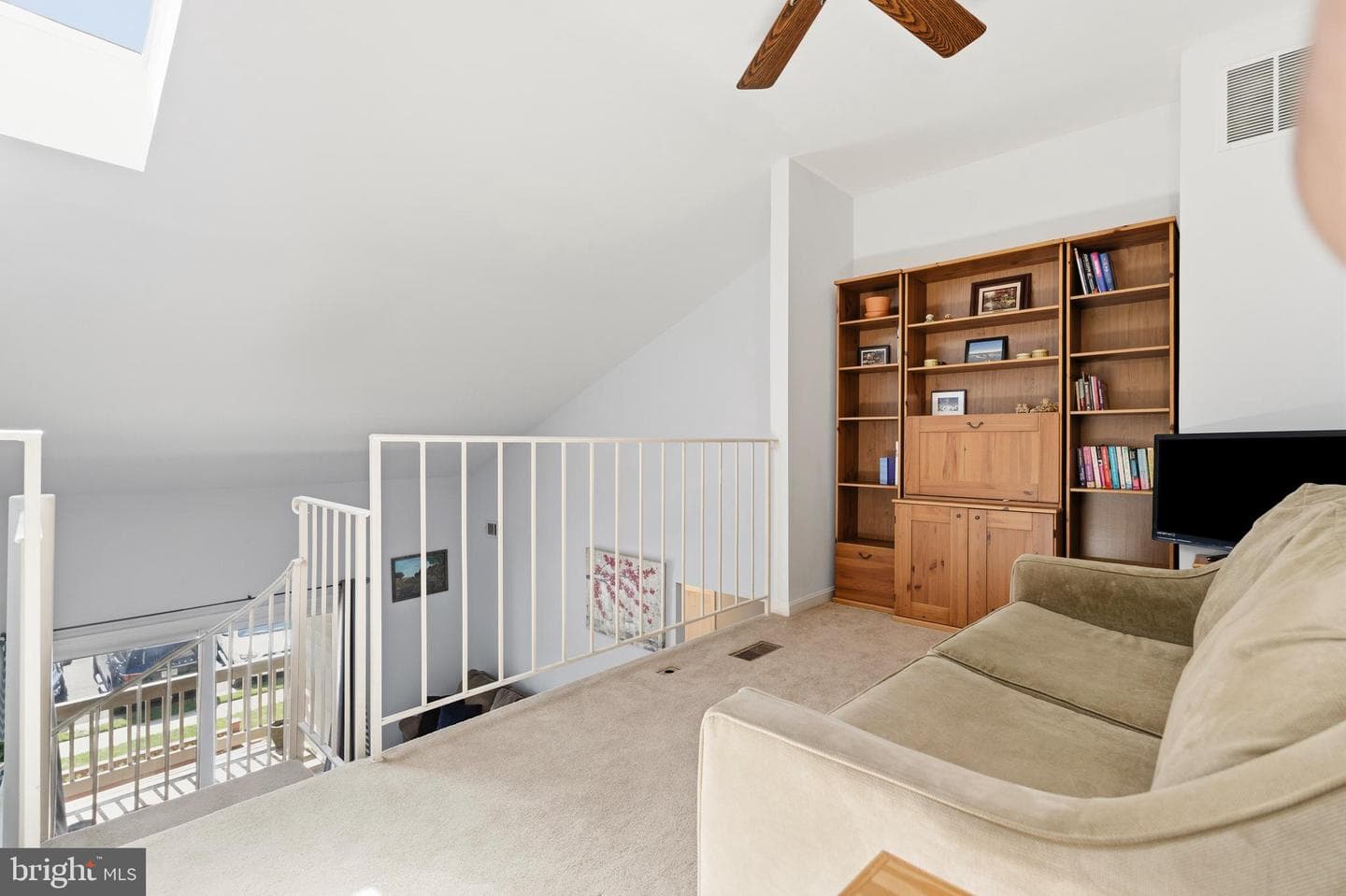 6060 Essex House Square photo 21