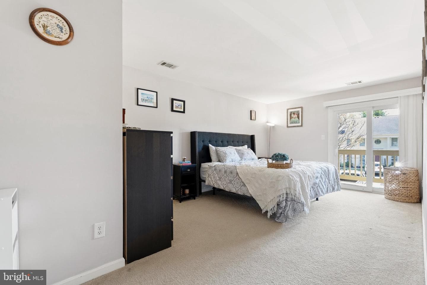 6060 Essex House Square photo 24