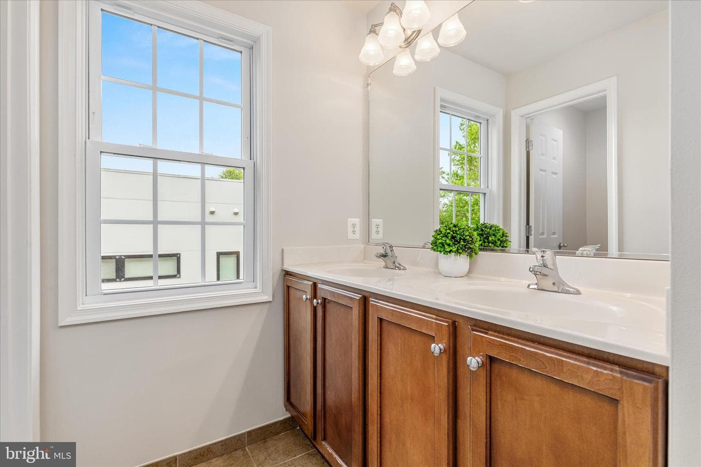 2205 Westmoreland Street photo 29