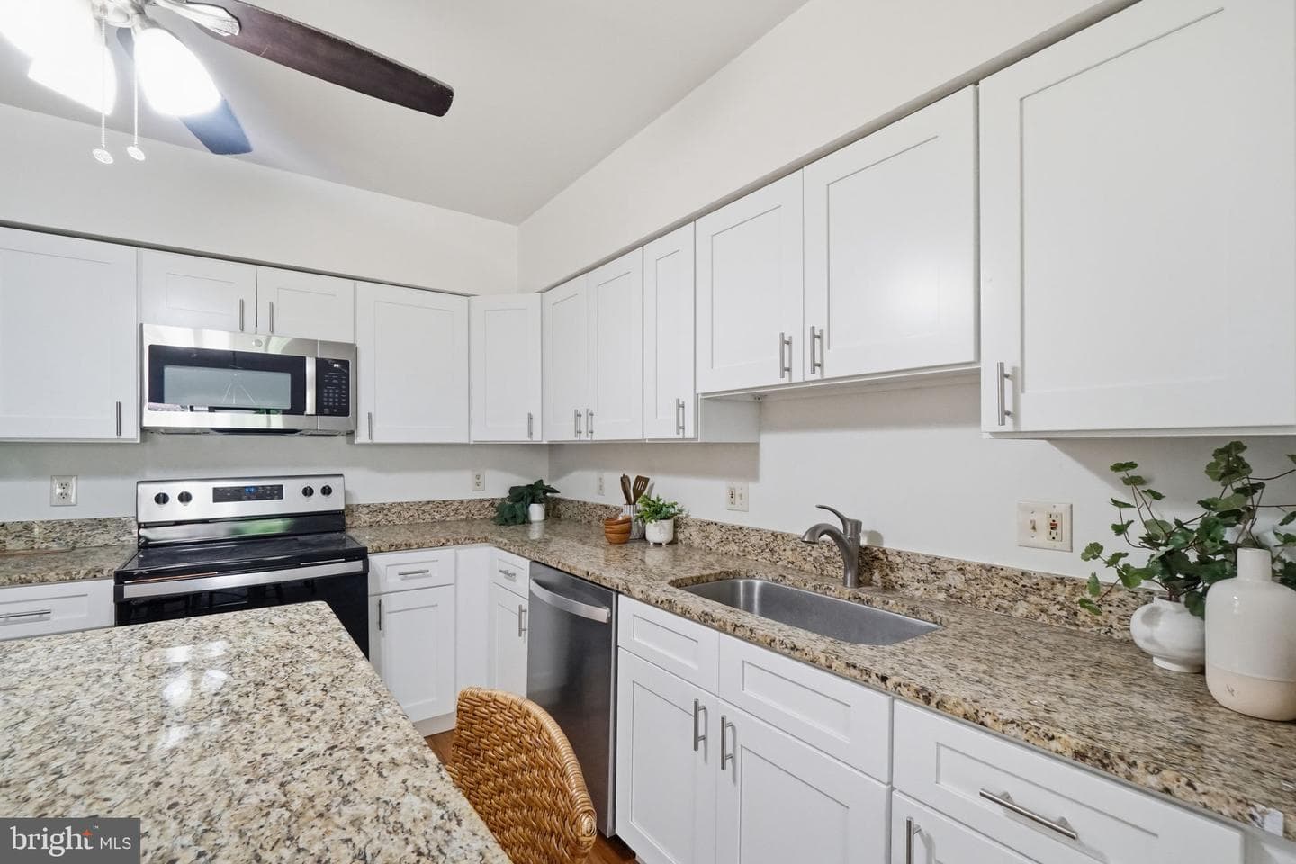 1462 Hampton Hill Circle photo 13
