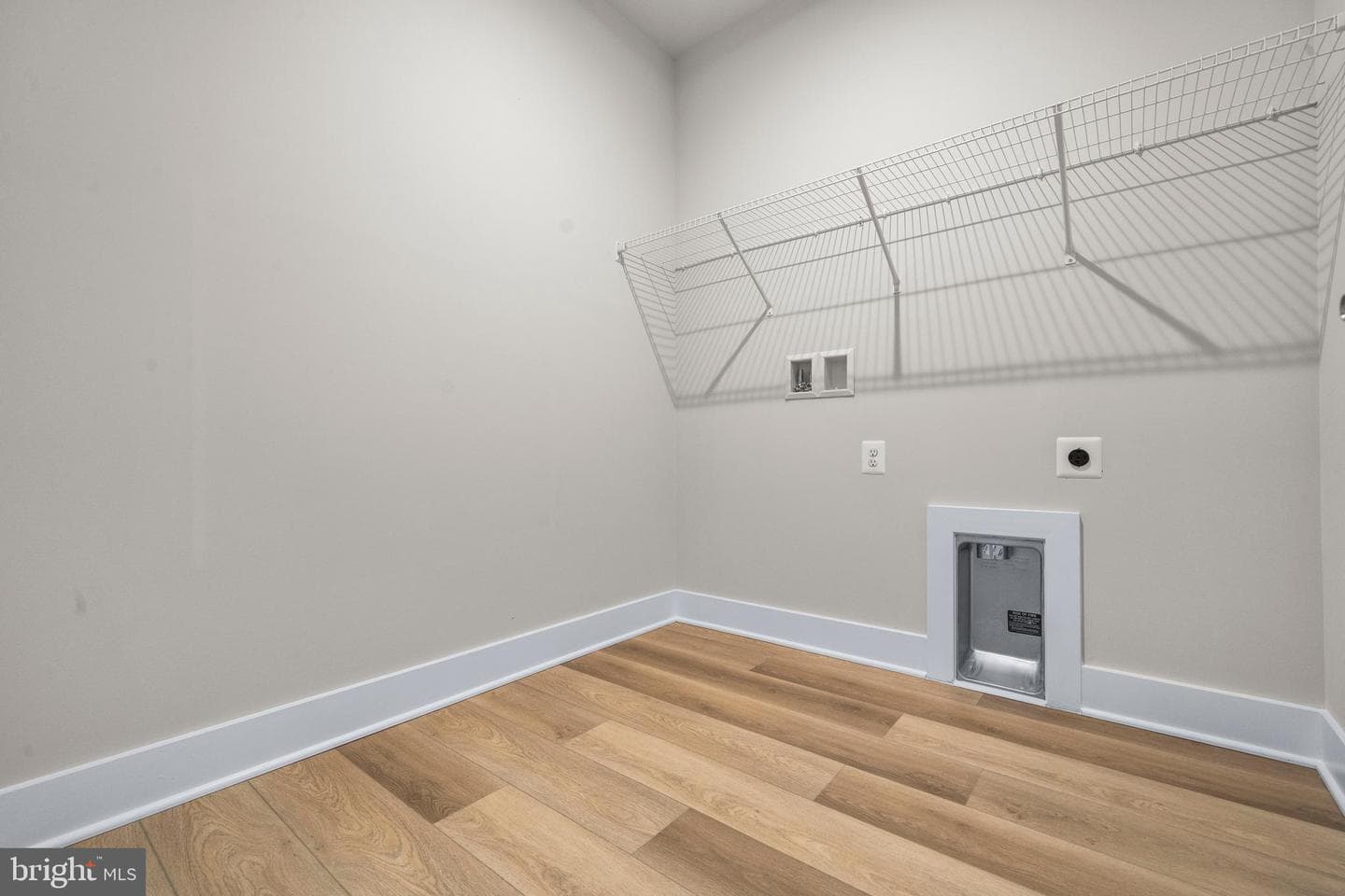7505 Magarity Road photo 35