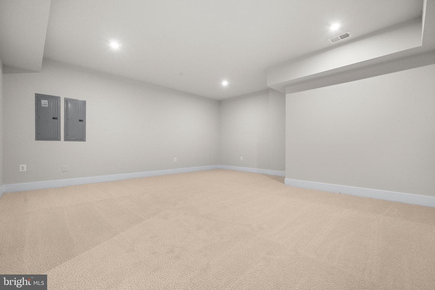 7505 Magarity Road photo 57