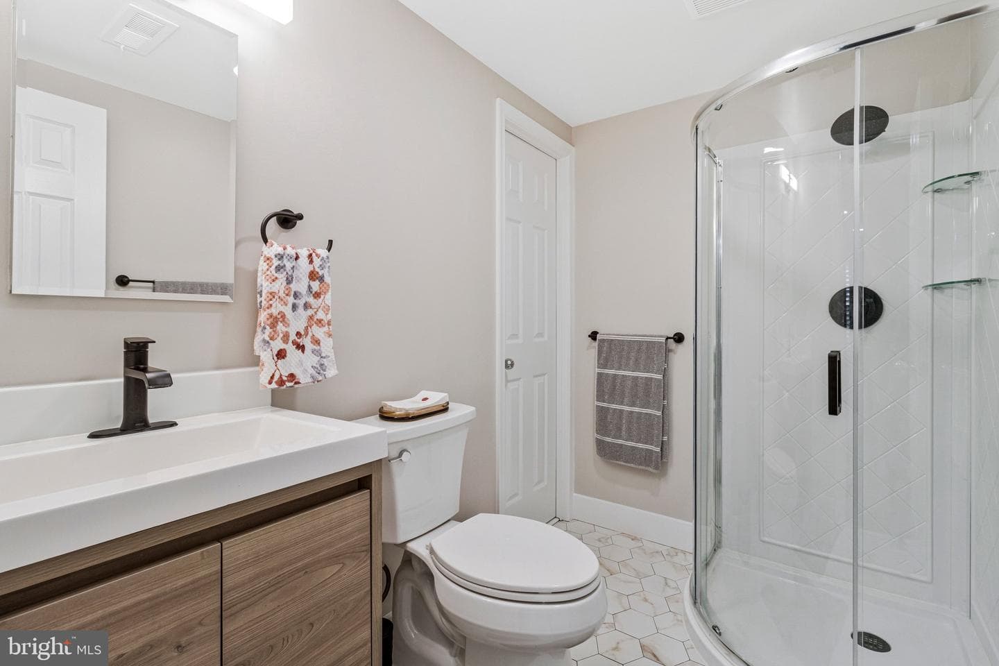 7406 Roudsby Court photo 40