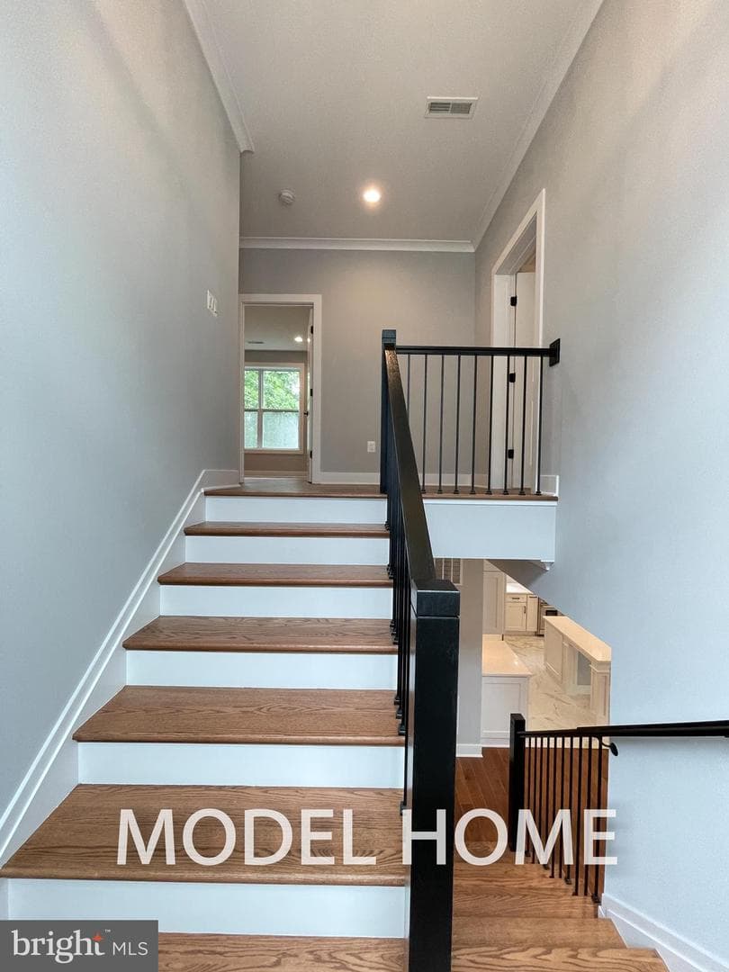 536 Walker Street SW photo 22