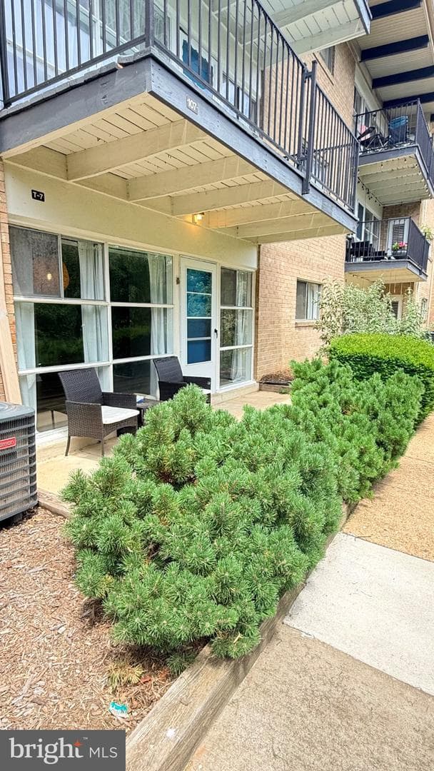 4903 Americana Dr # T7 photo 6