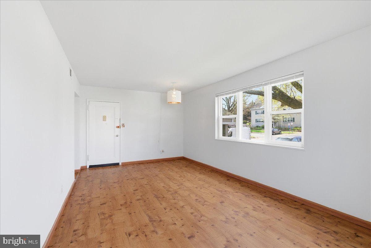 6198 Greenwood Drive #101 photo 8