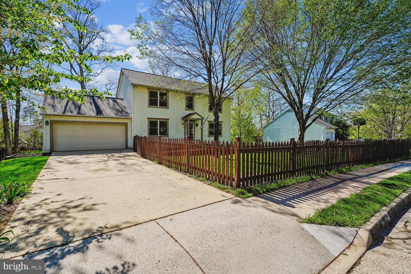 1407 Bayshire